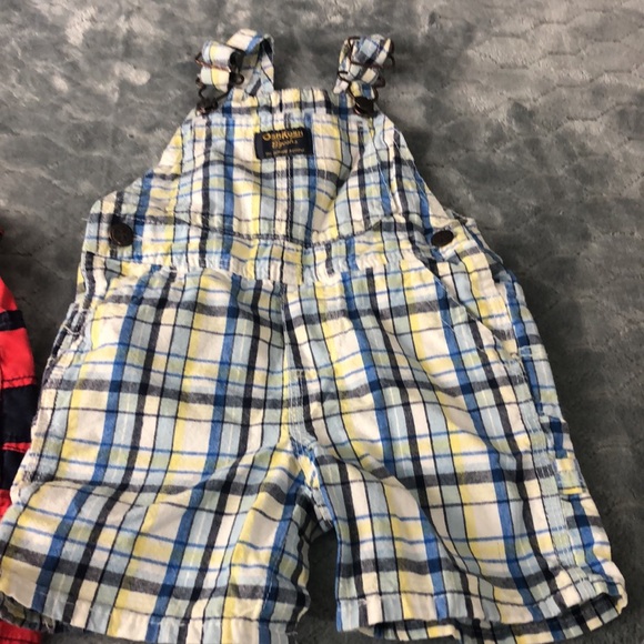 OshKosh B'gosh Red and Blue Overalls  Toddler, 18 months vintage lot of 2 - Picture 3 of 4
